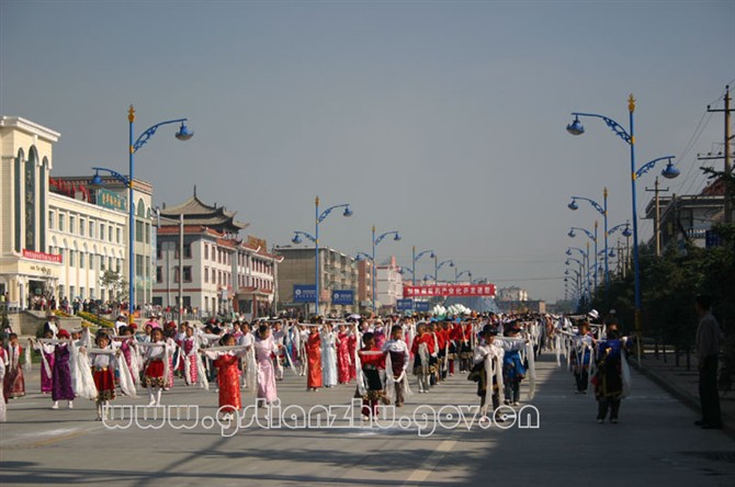 美丽的华锐扎西秀(谨此献给我可爱的家乡)